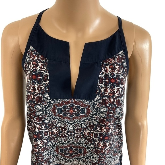 Athleta size XS Medallion Dunes V-neck Tank Top style 708302 - Picture 4 of 10